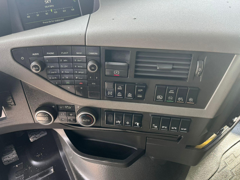 Timber truck, Crane truck for transportation of timber Volvo FH 16 750 8x4*4 CHASSIS L=7113 mm: picture 17