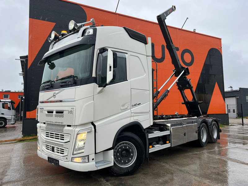 Volvo FH 540 6x4 HIAB 21 ton / L=5600 mm / RETARDER / TANDEM AXLE LIFT - Hook lift truck: picture 2 Volvo FH 540 6x4 HIAB 21 ton / L=5600 mm / RETARDER / TANDEM AXLE LIFT - Hook lift truck: picture 2