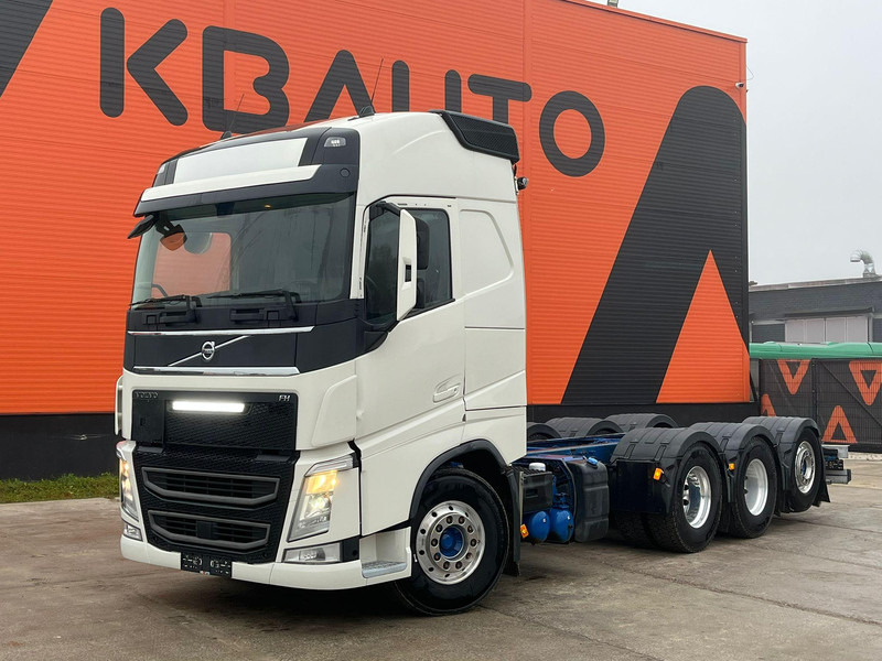Volvo FH 540 8x4*4 CHASSIS L=7137 mm - Cab chassis truck: picture 1 Volvo FH 540 8x4*4 CHASSIS L=7137 mm - Cab chassis truck: picture 1