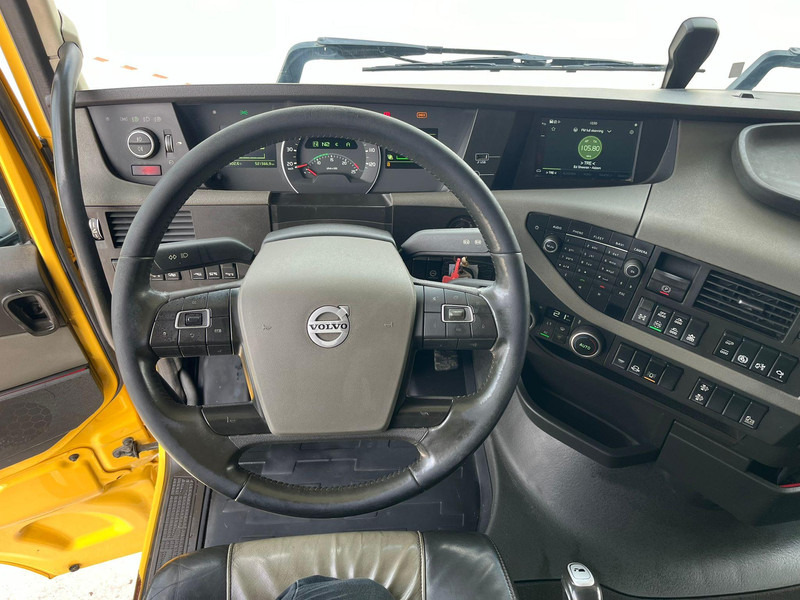 Dropside/ Flatbed truck, Crane truck Volvo FH 540 8x4*4 FASSI F710RA2.26 + JIB / PLATFORM L=6314 mm: picture 16 Dropside/ Flatbed truck, Crane truck Volvo FH 540 8x4*4 FASSI F710RA2.26 + JIB / PLATFORM L=6314 mm: picture 16