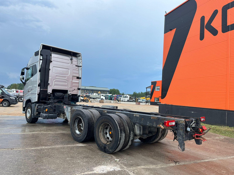 Cab chassis truck Volvo FH 750 6x4 CHASSIS L=6970 / RETARDER / PTO / TANDEM AXLE LIFT: picture 7