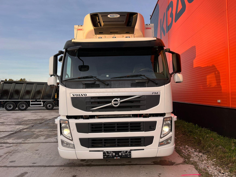 Volvo FM 370 4x2 SUPRA 950 Mt / BOX L=7746 mm - Refrigerator truck: picture 3 Volvo FM 370 4x2 SUPRA 950 Mt / BOX L=7746 mm - Refrigerator truck: picture 3