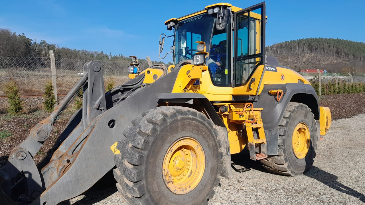 VOLVO L120H - Wheel loader: picture 1 VOLVO L120H - Wheel loader: picture 1