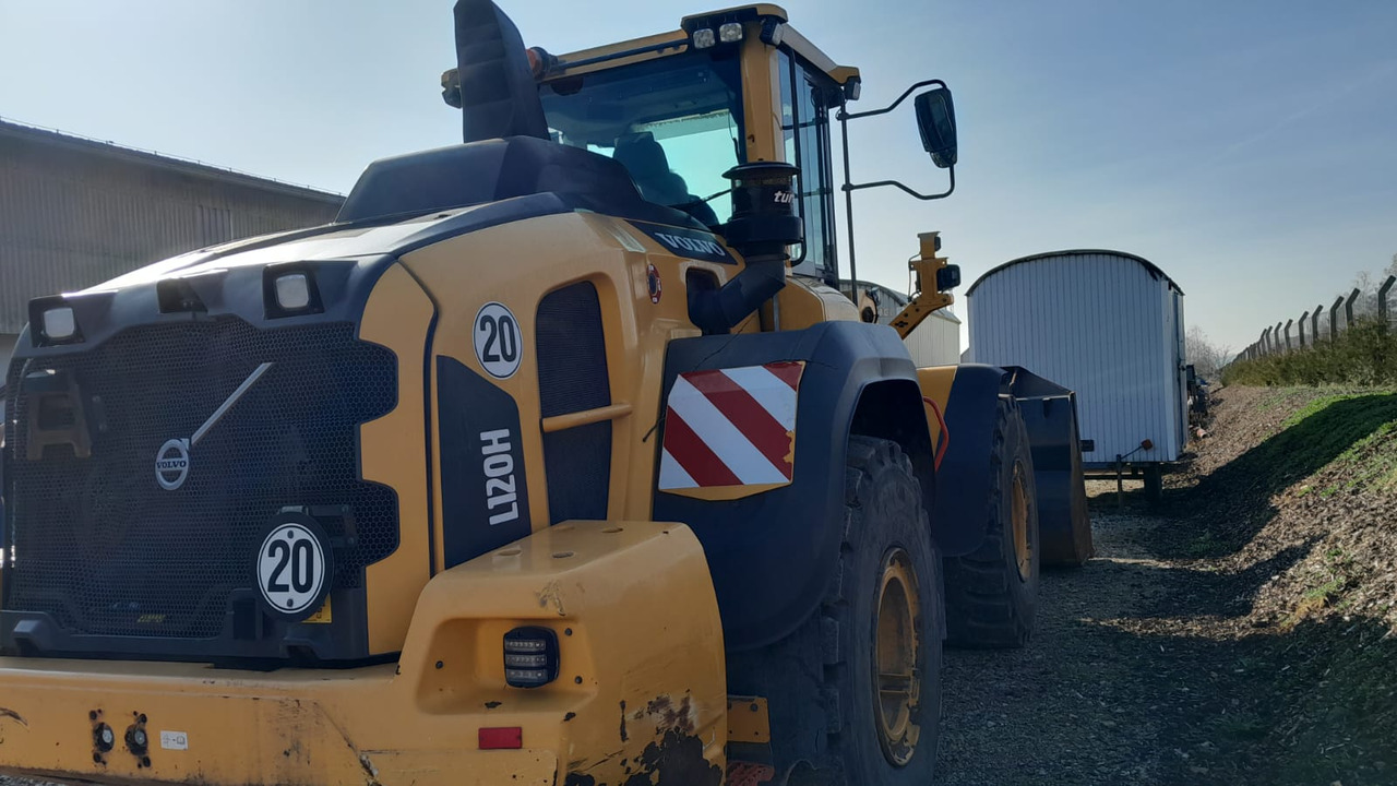 VOLVO L120H - Wheel loader: picture 2 VOLVO L120H - Wheel loader: picture 2