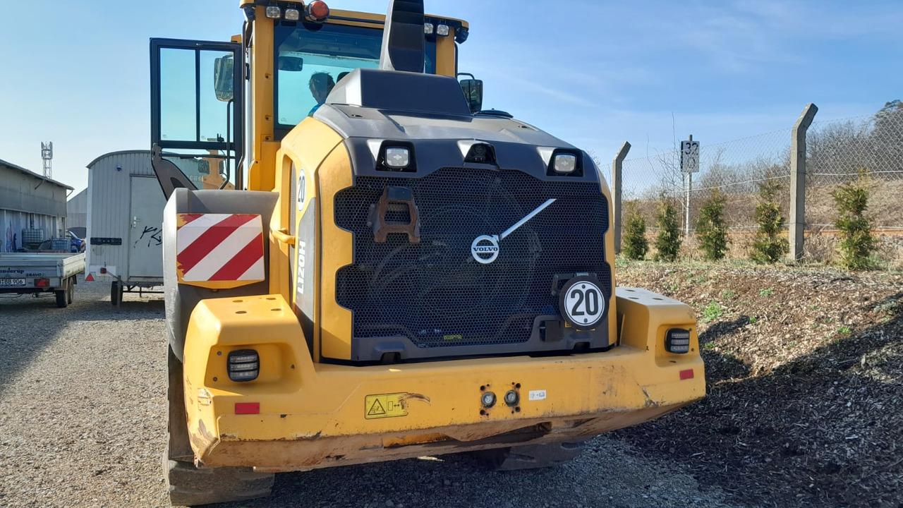 VOLVO L120H - Wheel loader: picture 3 VOLVO L120H - Wheel loader: picture 3