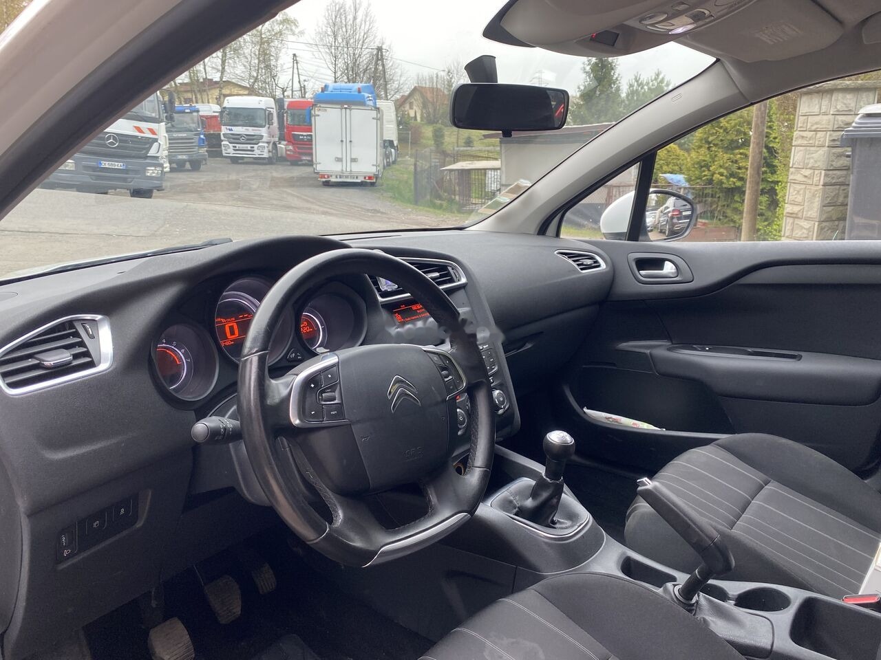 Hatchback Citroen C4: picture 11 Hatchback Citroen C4: picture 11