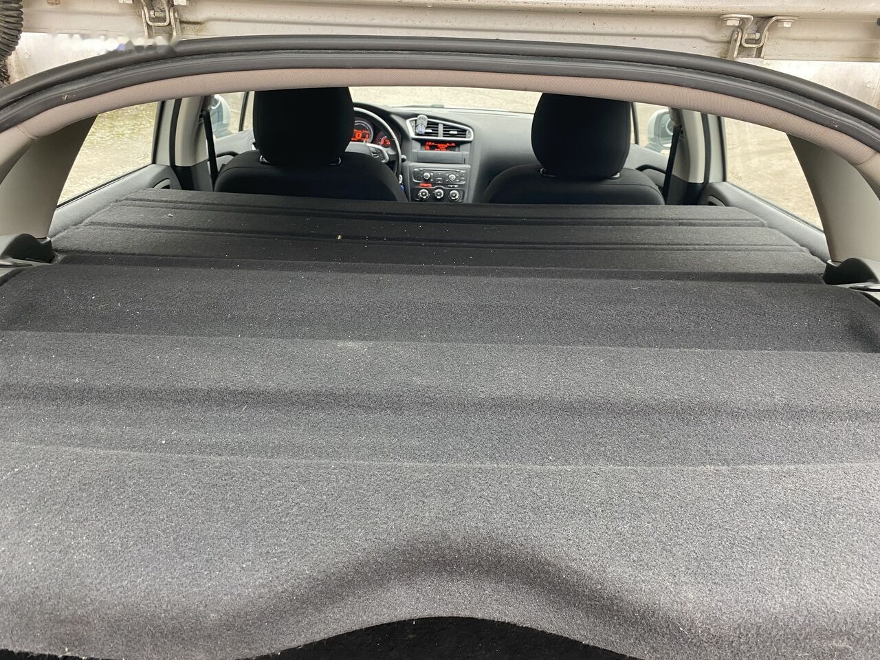 Hatchback Citroen C4: picture 23 Hatchback Citroen C4: picture 23