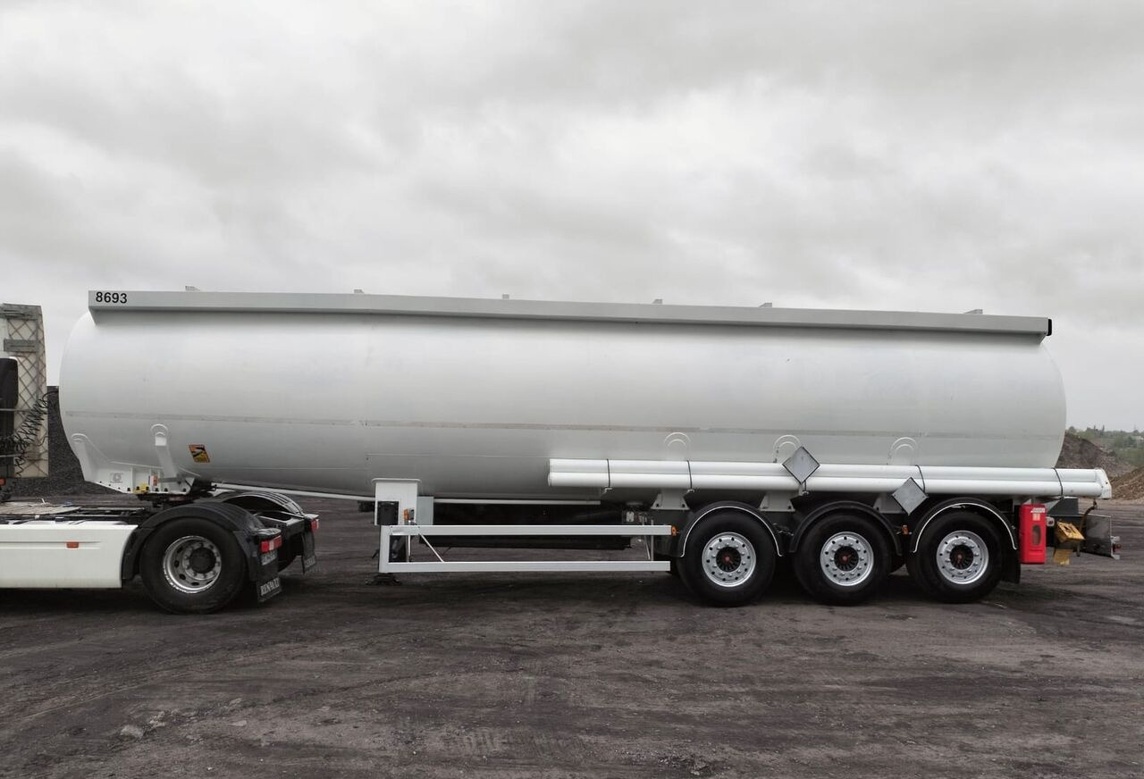 Magyar - Tank semi-trailer: picture 2 Magyar - Tank semi-trailer: picture 2