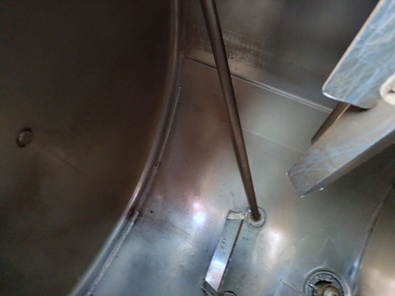 Tank semi-trailer for transportation of fuel Trailor TX34: picture 8 Tank semi-trailer for transportation of fuel Trailor TX34: picture 8