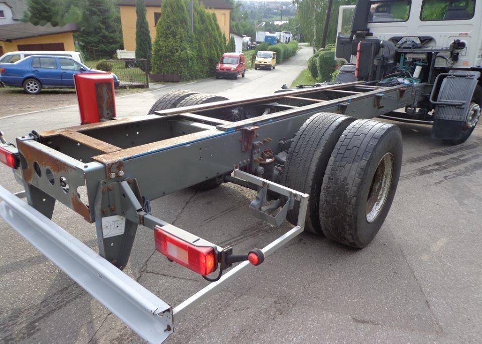 Cab chassis truck Volvo FL 19.250: picture 15