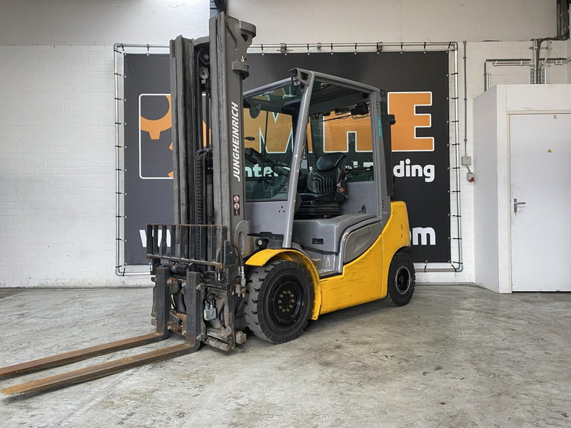 Jungheinrich TFG425s - LPG forklift: picture 3 Jungheinrich TFG425s - LPG forklift: picture 3