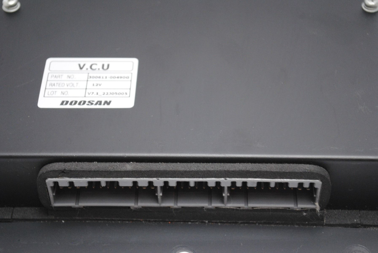 Controller vcu Doosan 300611-00490G 12V - ECU for Construction machinery: picture 4 Controller vcu Doosan 300611-00490G 12V - ECU for Construction machinery: picture 4