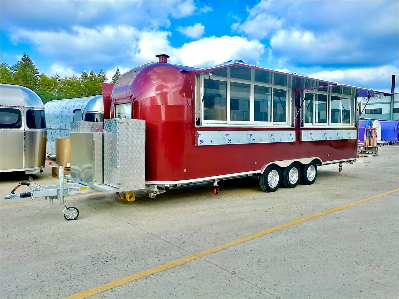 ERZODA Airstream trailer | pizza trailer | coffee trailer | food truck - Vending trailer: picture 4 ERZODA Airstream trailer | pizza trailer | coffee trailer | food truck - Vending trailer: picture 4