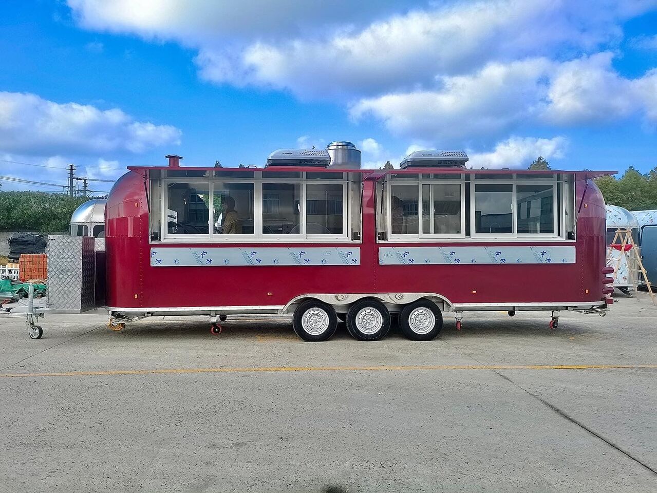 ERZODA Airstream trailer | pizza trailer | coffee trailer | food truck - Vending trailer: picture 2 ERZODA Airstream trailer | pizza trailer | coffee trailer | food truck - Vending trailer: picture 2