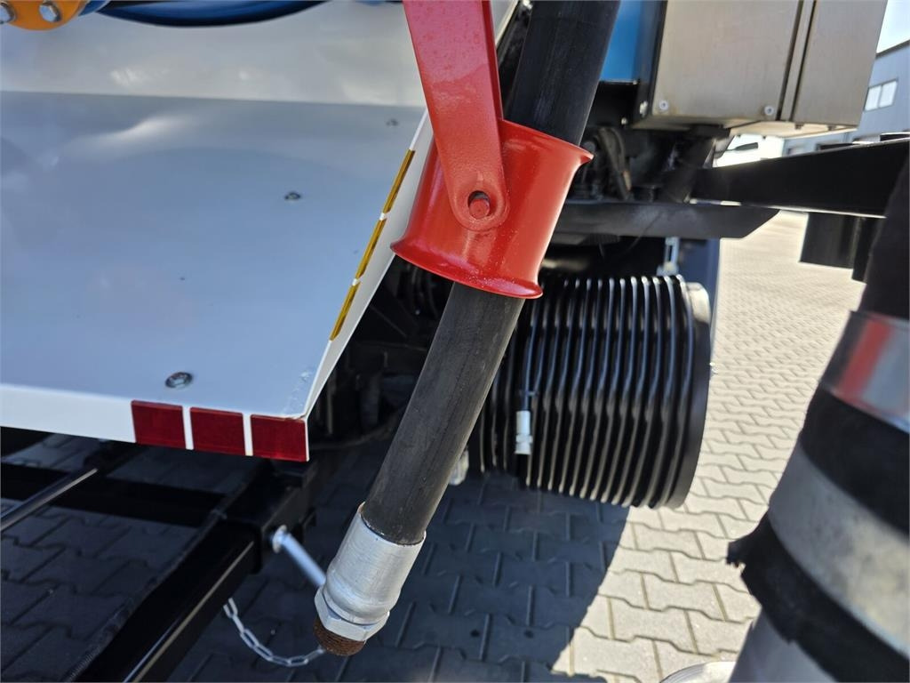 Vacuum truck DAF WUKO KROLL 2 x URACA KOMBI FOR SEWER CLEANING: picture 21