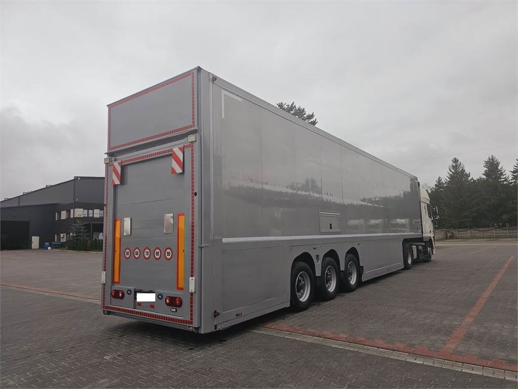 Langendorf DOUBLE LOADING FOR MOTOR COSMETICS Flexliner Inloa - Refrigerator semi-trailer: picture 5 Langendorf DOUBLE LOADING FOR MOTOR COSMETICS Flexliner Inloa - Refrigerator semi-trailer: picture 5