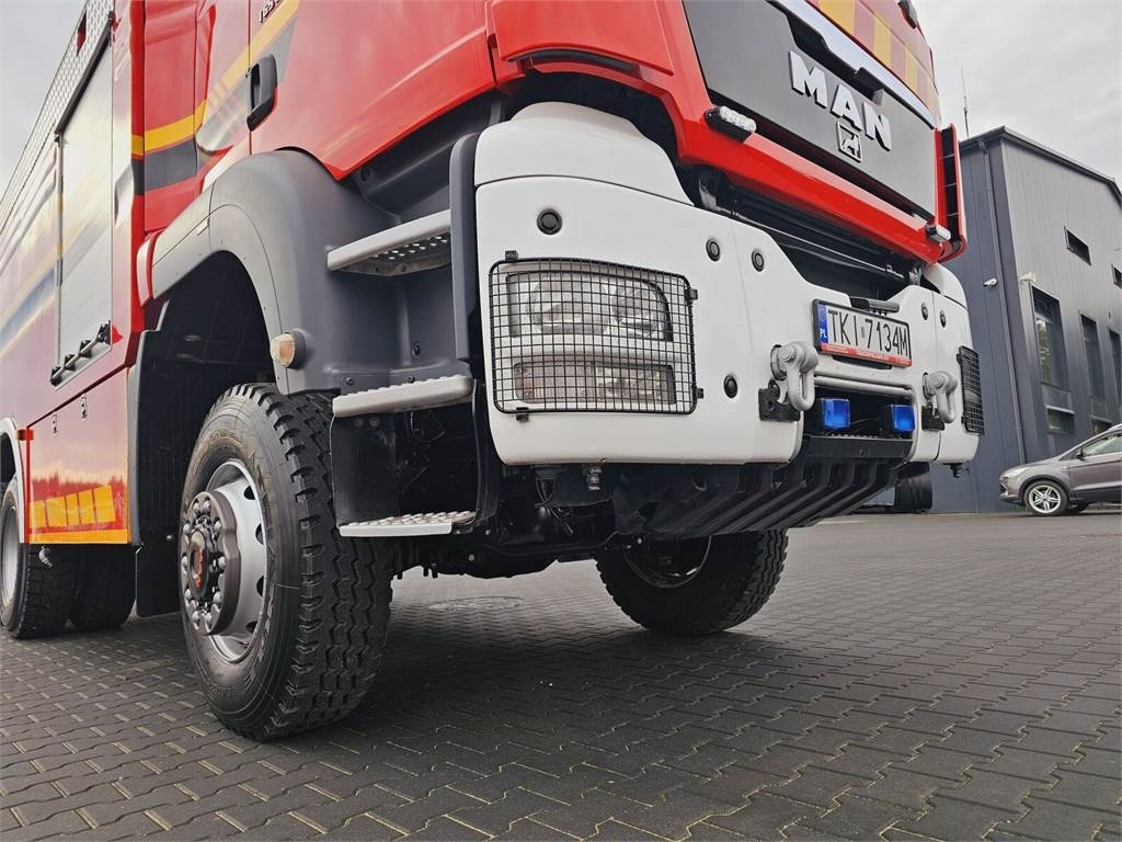 Fire truck MAN TGS 26.440 6x6 9500 l water + 950 foam Stolarczyk: picture 31