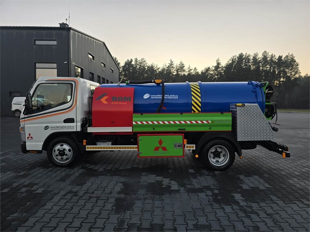 Mitsubishi ROM KOKS SMART COMBI WUKO HOT WATER FOR CLEANING S - Municipal/ Special vehicle: picture 4 Mitsubishi ROM KOKS SMART COMBI WUKO HOT WATER FOR CLEANING S - Municipal/ Special vehicle: picture 4