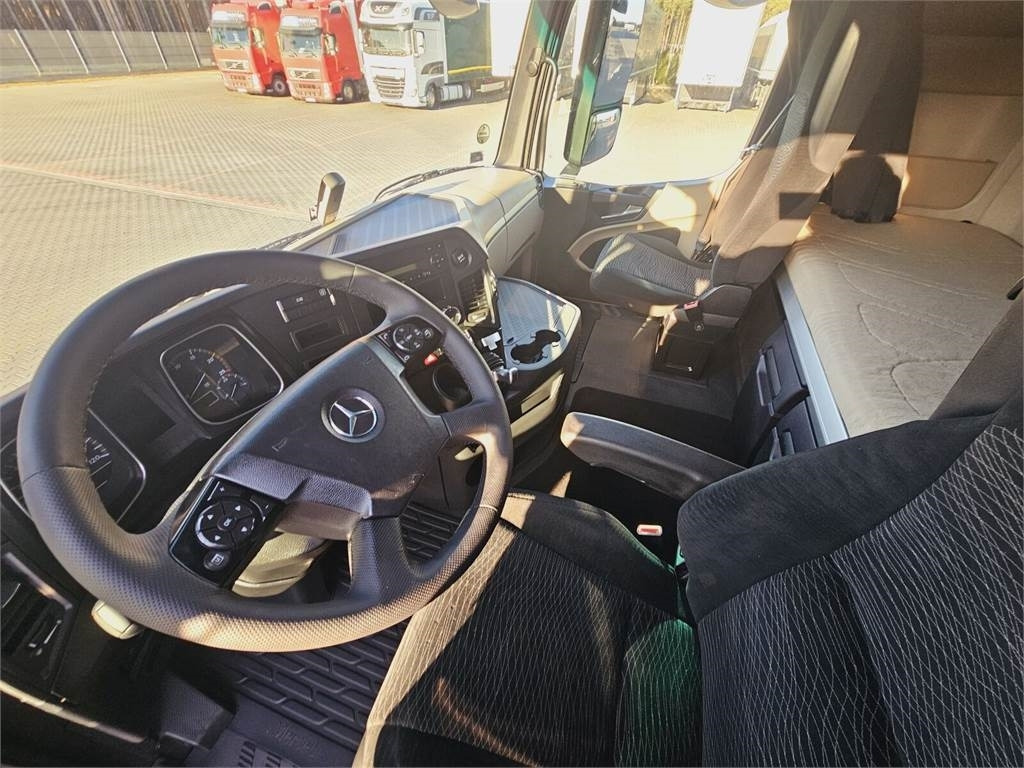 Tractor unit Mercedes-Benz ACTROS 1843: picture 22