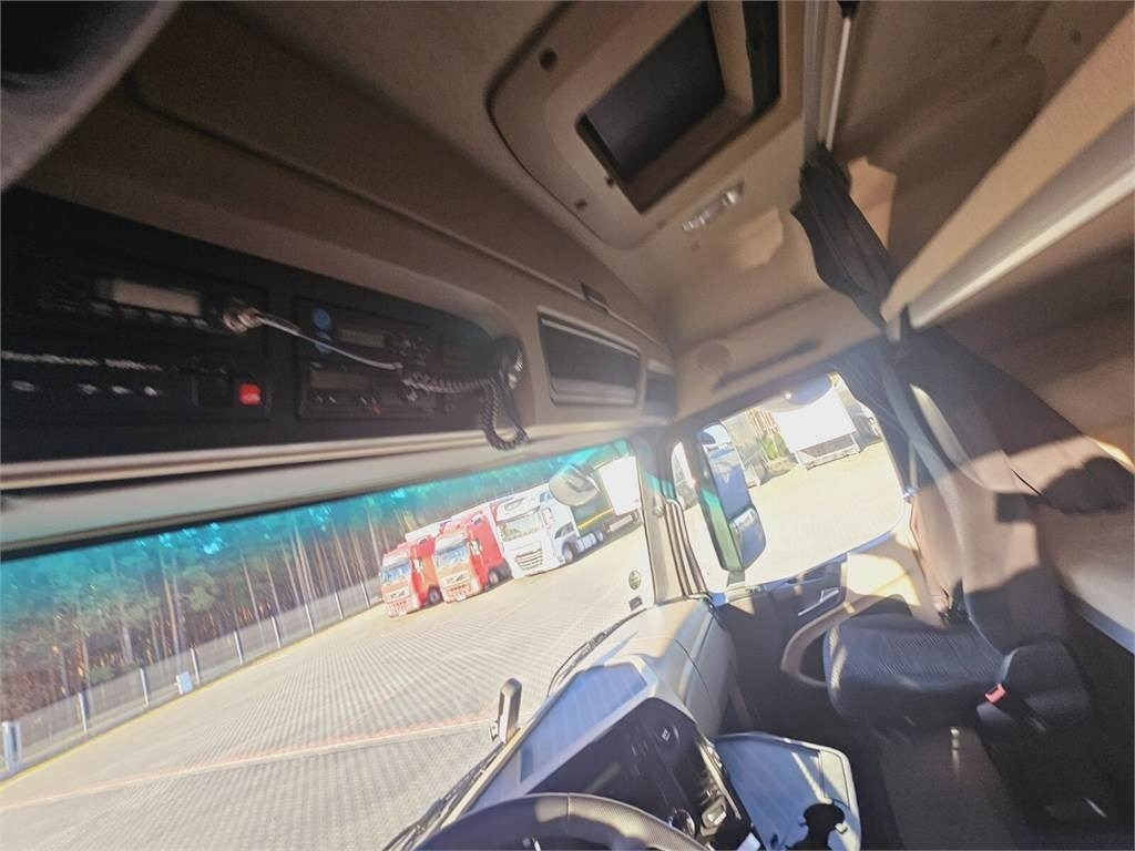 Tractor unit Mercedes-Benz ACTROS 1843: picture 26