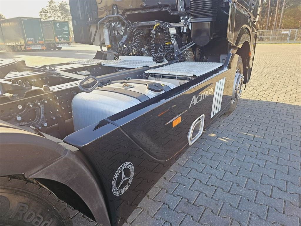 Tractor unit Mercedes-Benz ACTROS 1843: picture 17