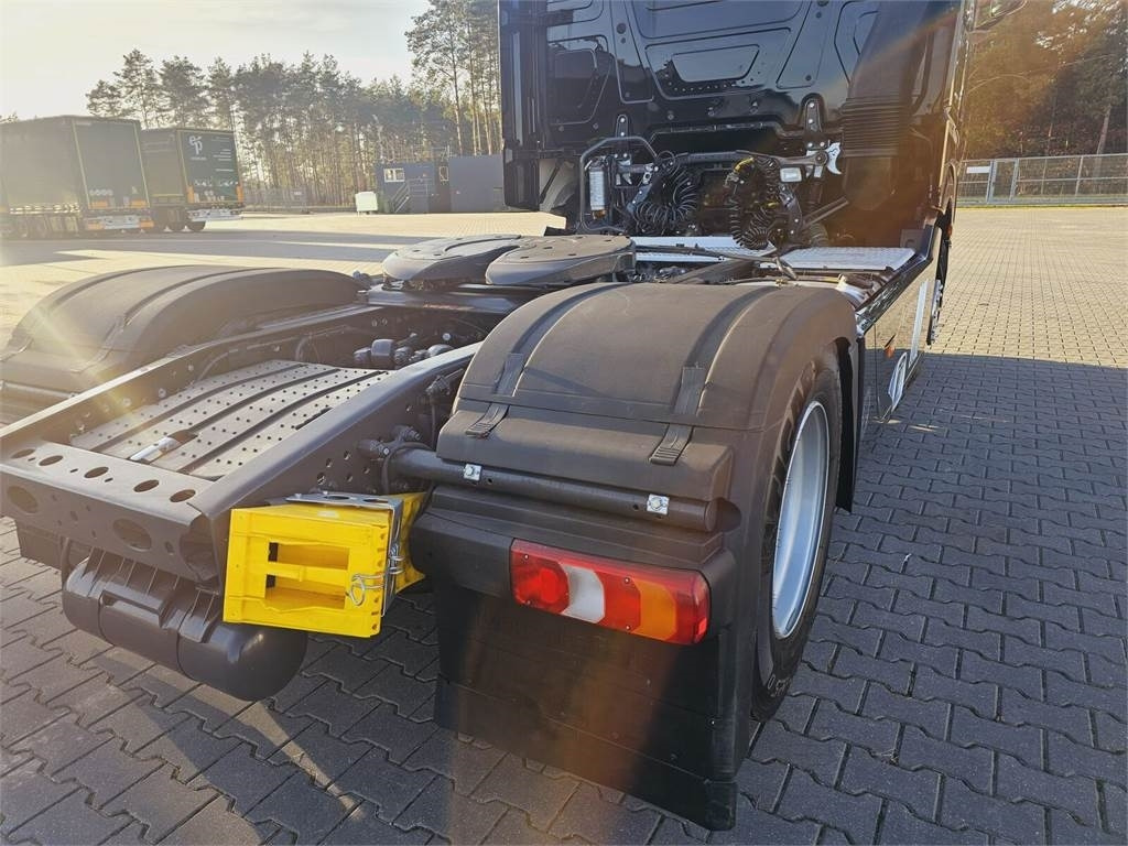 Tractor unit Mercedes-Benz ACTROS 1843: picture 15