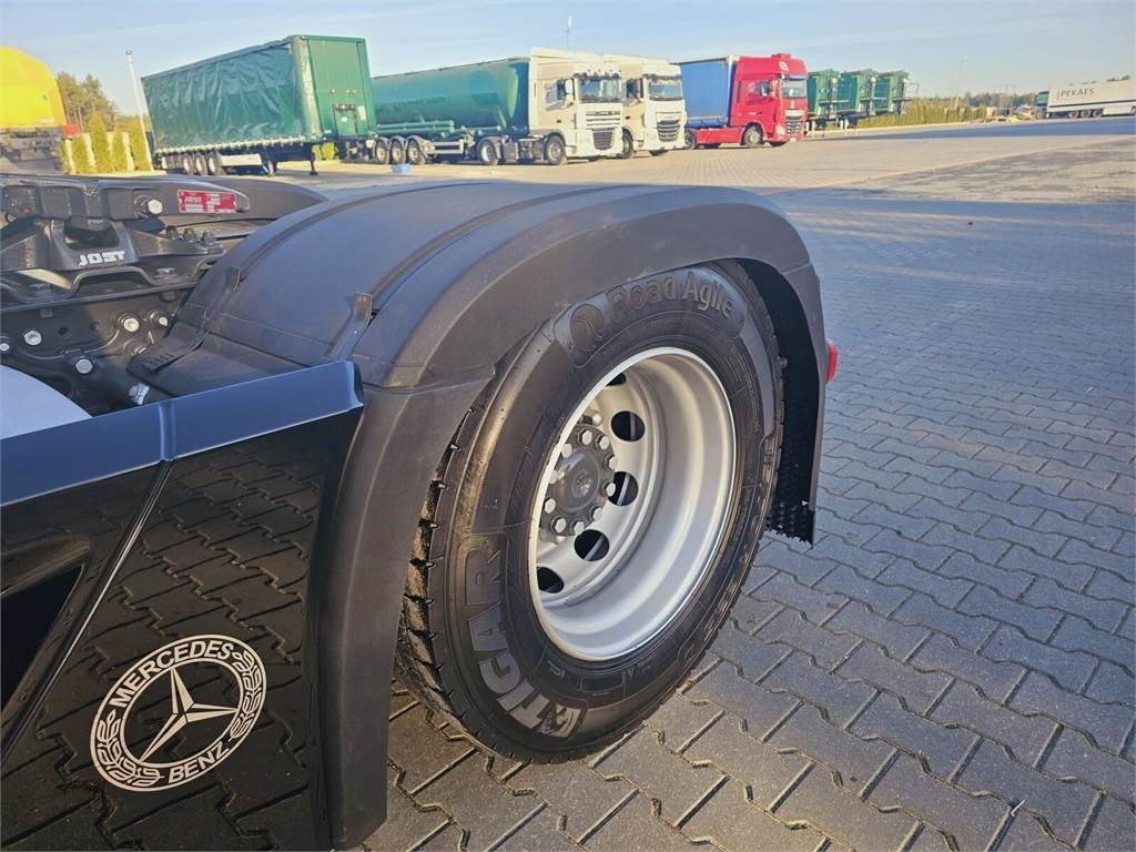 Tractor unit Mercedes-Benz ACTROS 1843: picture 12
