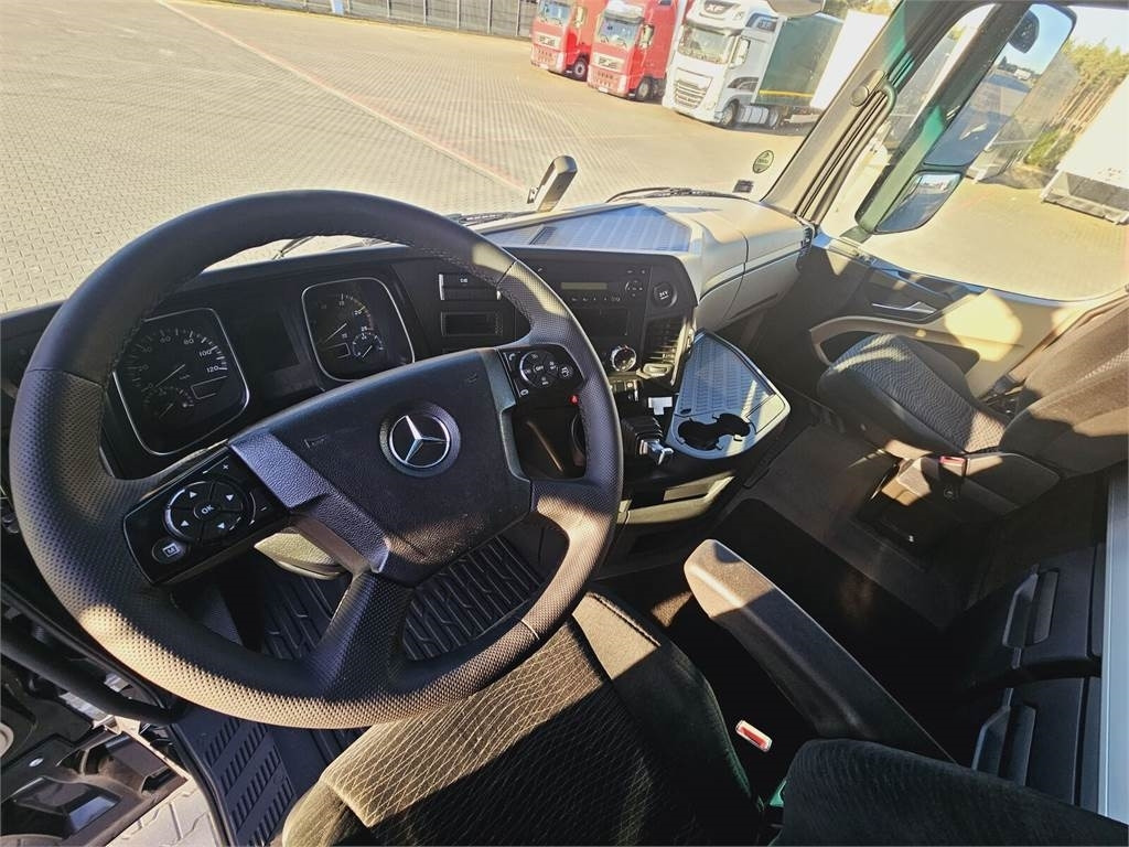 Tractor unit Mercedes-Benz ACTROS 1843: picture 23