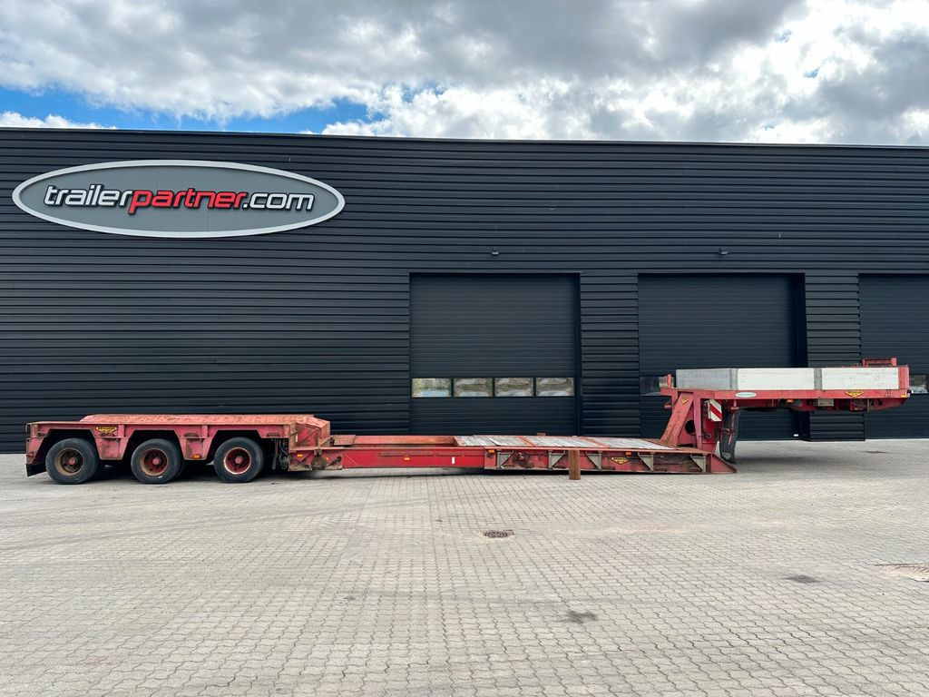 Broshuis Tiefbett / ausziehbar / 2 x verlängerungsträger Broshuis Tiefbett / ausziehbar / 2 x verlängerungsträger - Low loader semi-trailer: picture 4 Broshuis Tiefbett / ausziehbar / 2 x verlängerungsträger Broshuis Tiefbett / ausziehbar / 2 x verlängerungsträger - Low loader semi-trailer: picture 4