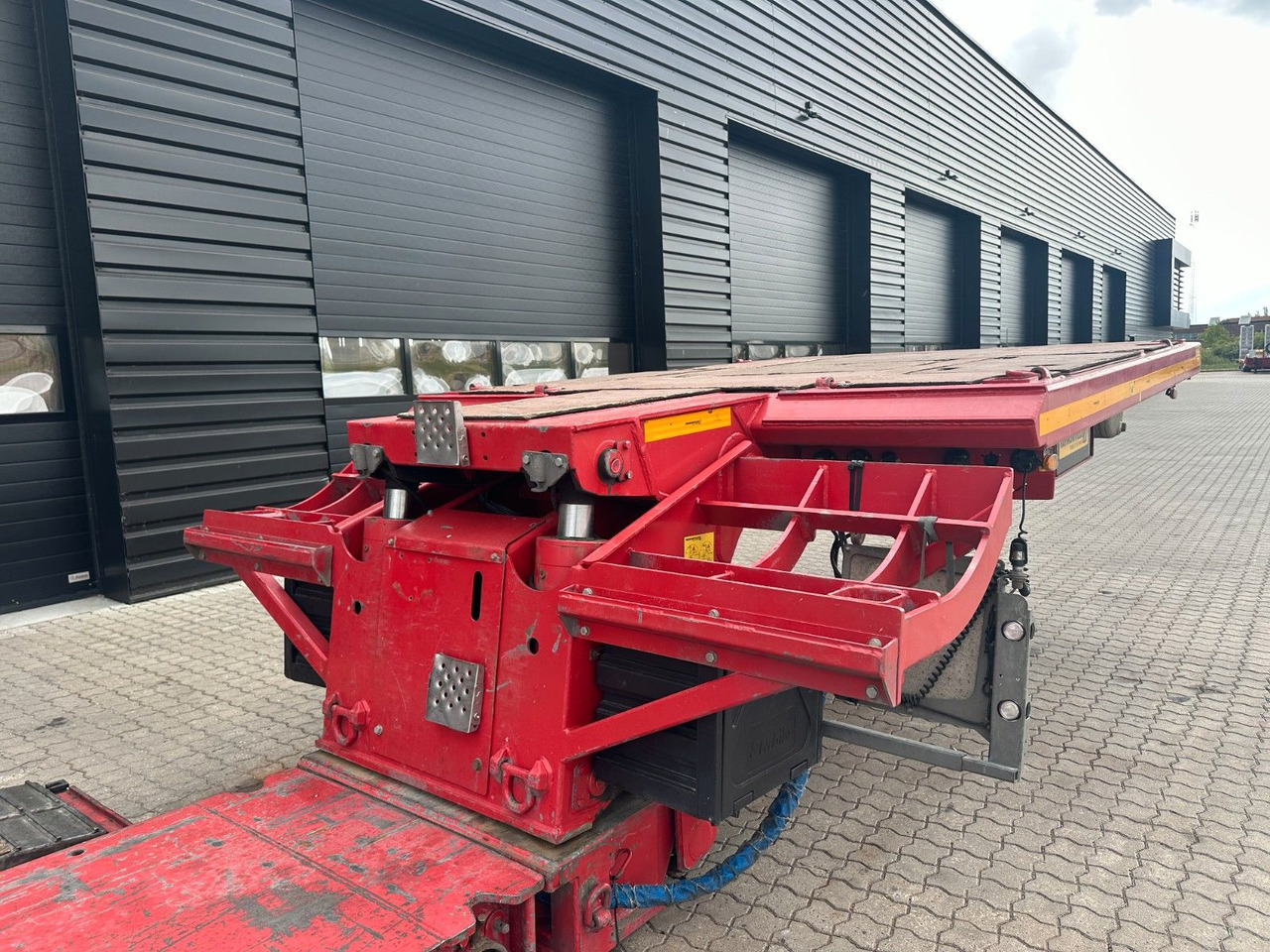 Faymonville 2 achs tiefbett / ausziehbar / baggerbett - Low loader semi-trailer: picture 4 Faymonville 2 achs tiefbett / ausziehbar / baggerbett - Low loader semi-trailer: picture 4