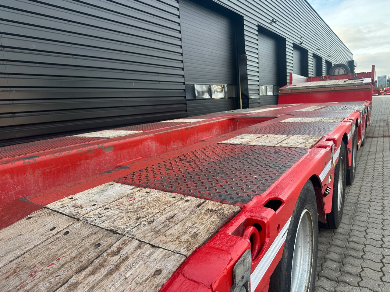 Faymonville 4 achs tieflader / ausziehbar / Radmulden - Low loader semi-trailer: picture 5 Faymonville 4 achs tieflader / ausziehbar / Radmulden - Low loader semi-trailer: picture 5