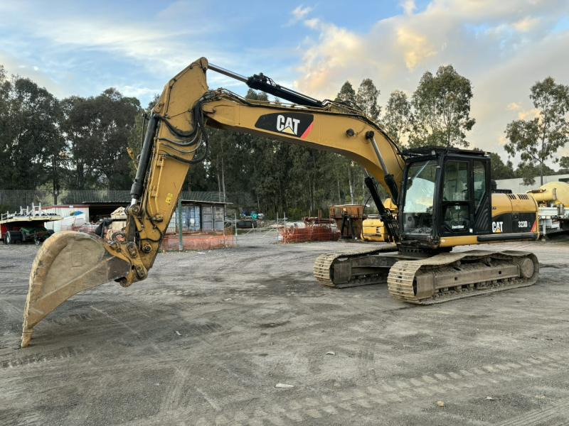 Caterpillar 323D - Crawler excavator: picture 3 Caterpillar 323D - Crawler excavator: picture 3