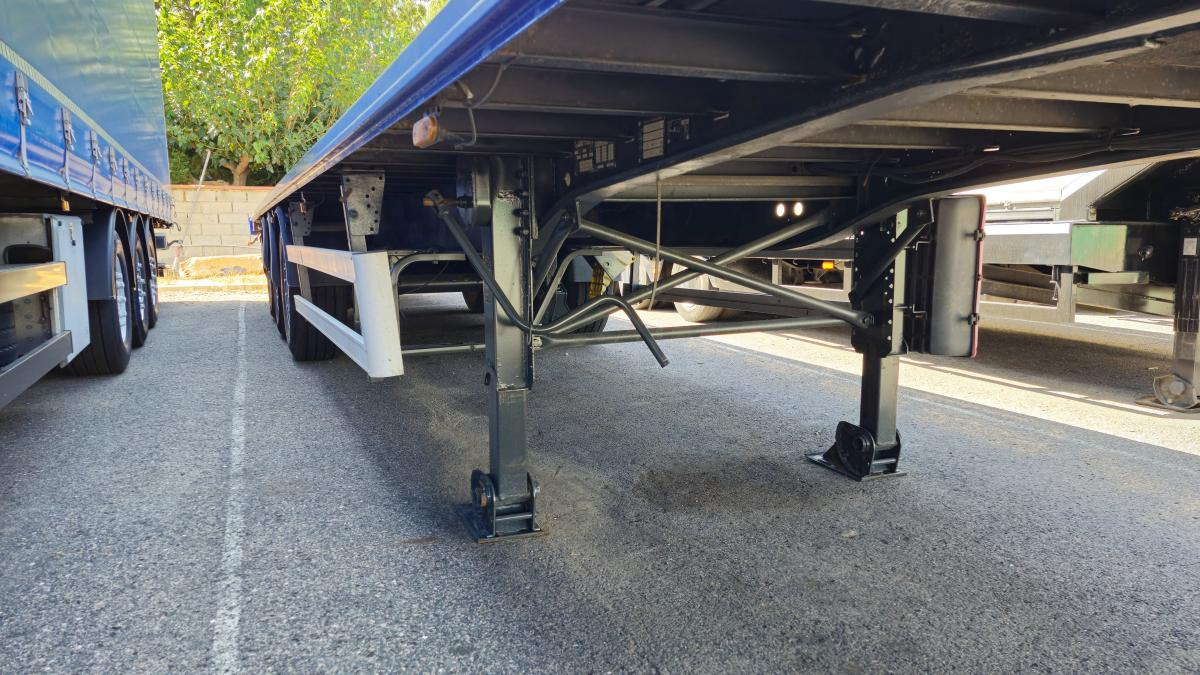 Fruehauf Plateau (Location / Rent) - Dropside/ Flatbed semi-trailer: picture 3 Fruehauf Plateau (Location / Rent) - Dropside/ Flatbed semi-trailer: picture 3