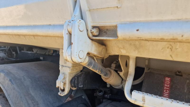 Iveco Trakker 410 - Tipper: picture 5 Iveco Trakker 410 - Tipper: picture 5