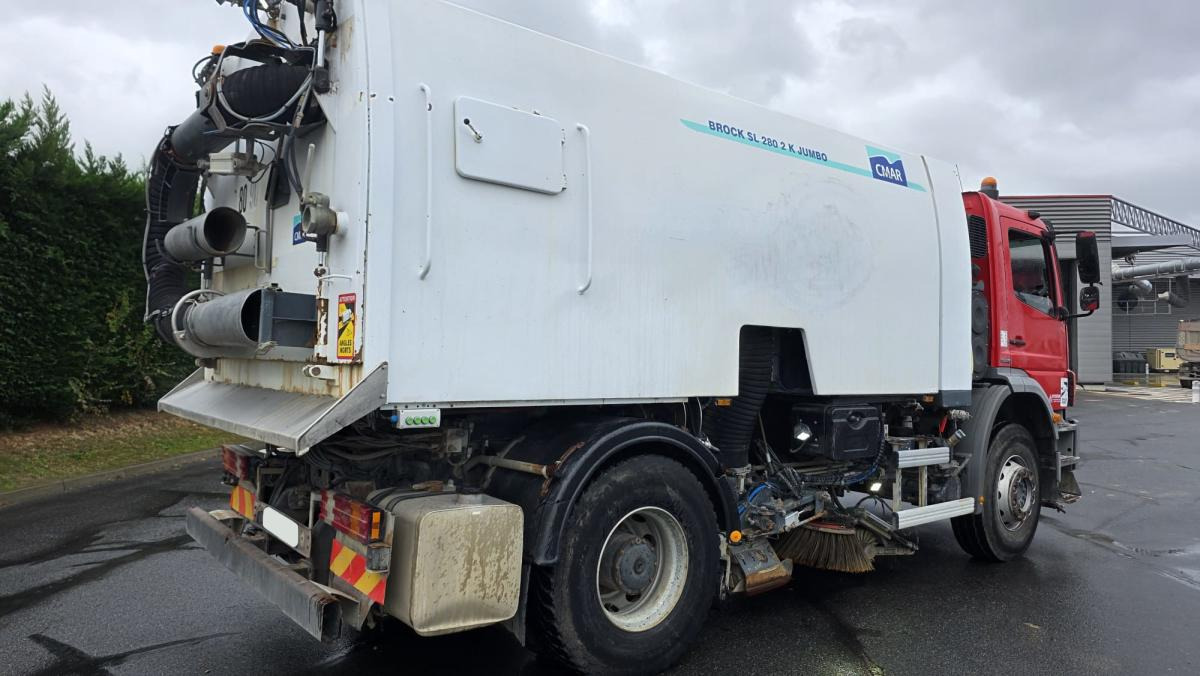 Mercedes Axor 1829 KO - Road sweeper: picture 4 Mercedes Axor 1829 KO - Road sweeper: picture 4