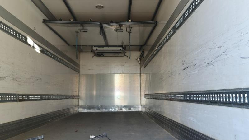 Refrigerator truck Renault Premium 270 DXI: picture 13 Refrigerator truck Renault Premium 270 DXI: picture 13