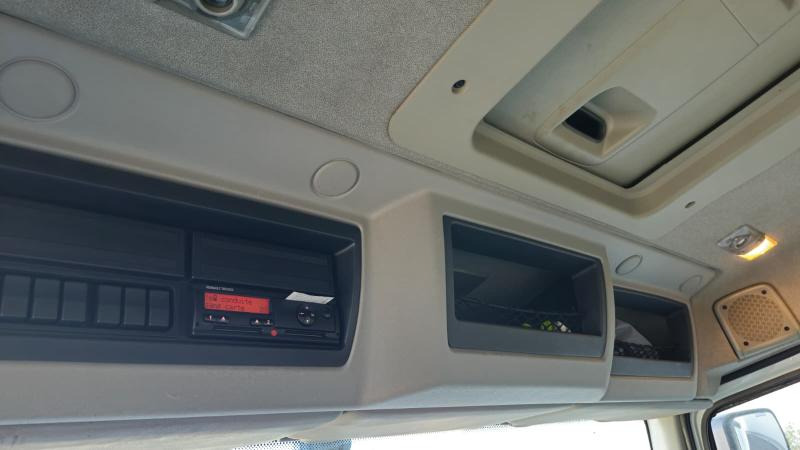 Refrigerator truck Renault Premium 270 DXI: picture 18 Refrigerator truck Renault Premium 270 DXI: picture 18