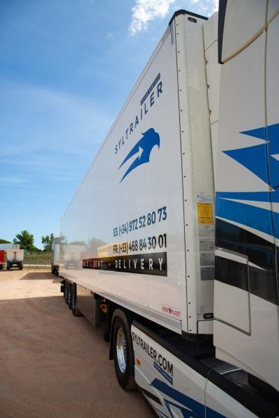 Schmitz Cargobull SCB*S3B (Location / Rent) - Refrigerator semi-trailer: picture 2 Schmitz Cargobull SCB*S3B (Location / Rent) - Refrigerator semi-trailer: picture 2