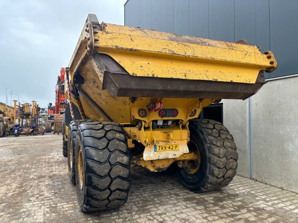 Bell B30E -- B 30 E -- wide tyres -- tailgate - Articulated dumper: picture 5 Bell B30E -- B 30 E -- wide tyres -- tailgate - Articulated dumper: picture 5