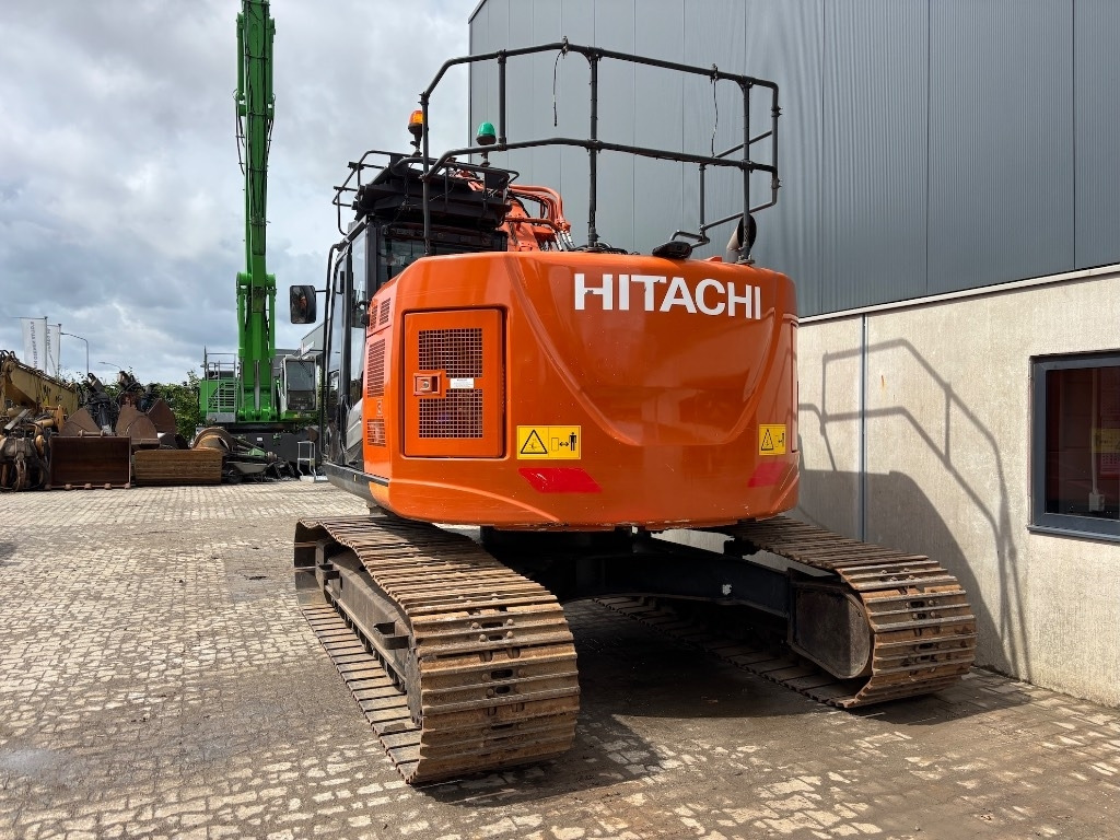 Hitachi ZX 225 US LC-6 - ZX225USLC - ZX 225 USLC - Crawler excavator: picture 4 Hitachi ZX 225 US LC-6 - ZX225USLC - ZX 225 USLC - Crawler excavator: picture 4