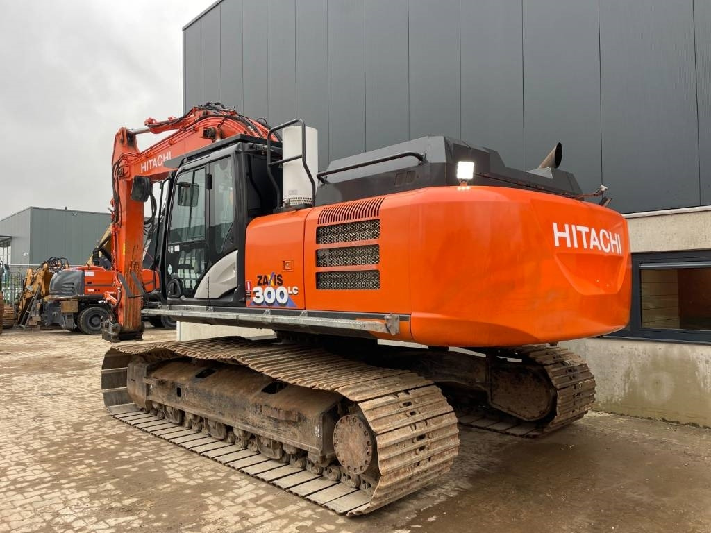 Hitachi ZX 300 LC-6 -- ZX300 LC-6 - Crawler excavator: picture 3 Hitachi ZX 300 LC-6 -- ZX300 LC-6 - Crawler excavator: picture 3