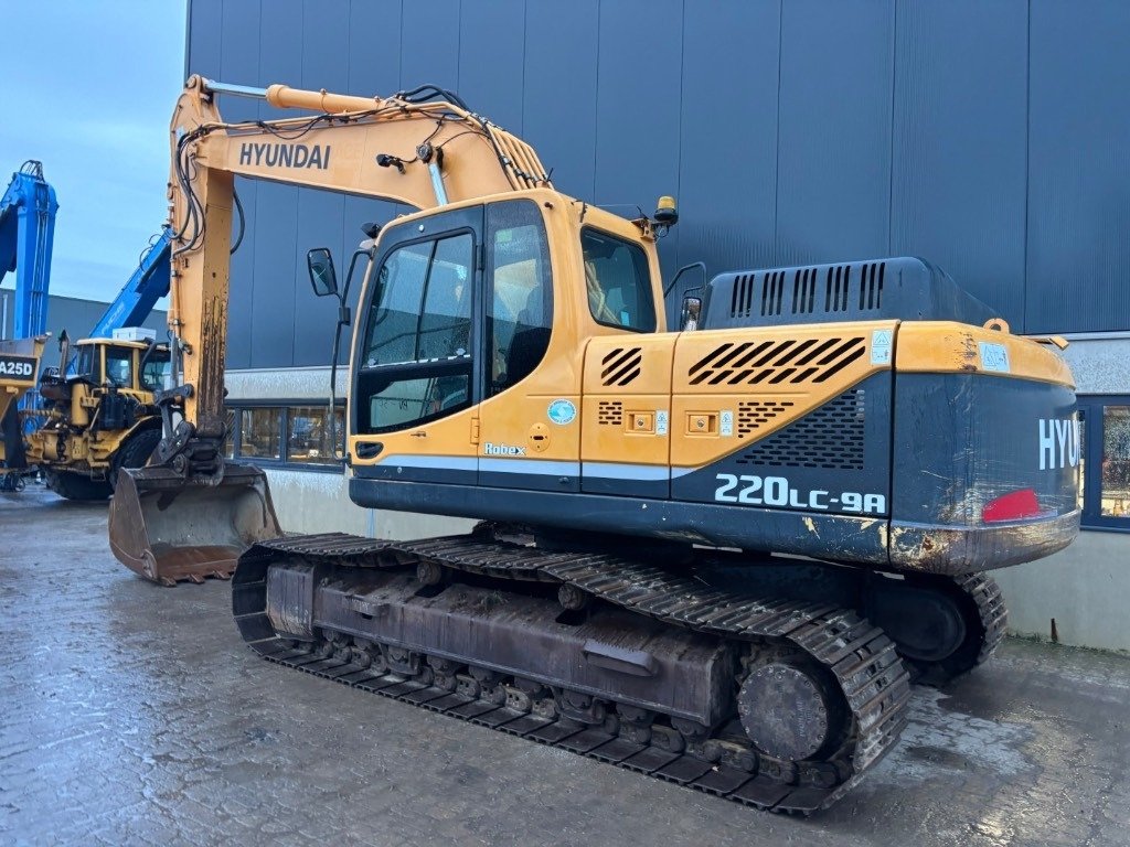 Hyundai Robex 220 LC-9 A - 210LC-9A - 220LC-9A - R210 R220 - Crawler excavator: picture 2 Hyundai Robex 220 LC-9 A - 210LC-9A - 220LC-9A - R210 R220 - Crawler excavator: picture 2
