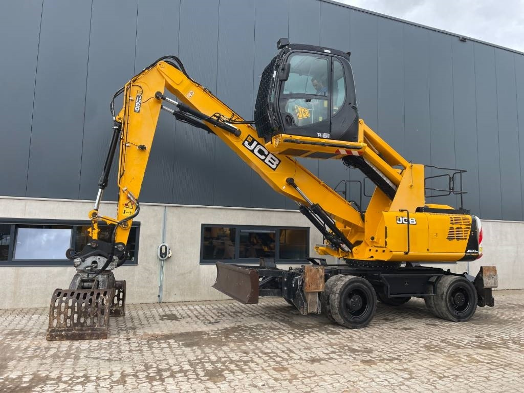 JCB JS 20 MH -- JCB JS20MH -- outriggers and blade - Waste/ Industry handler: picture 1 JCB JS 20 MH -- JCB JS20MH -- outriggers and blade - Waste/ Industry handler: picture 1