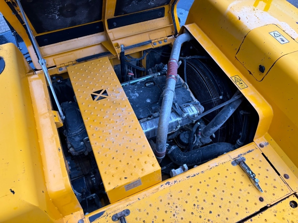 Crawler excavator JCB JS370LC -- JS 370 LC -- Full options: picture 26