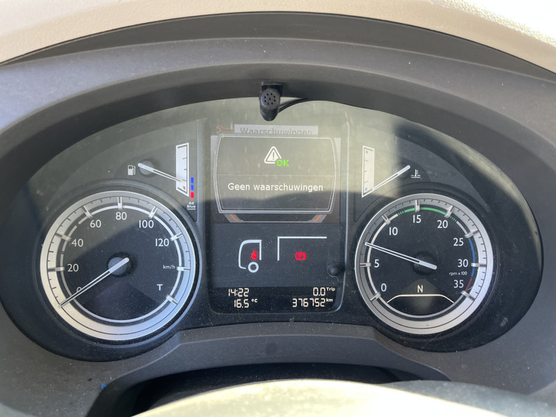 DAF LF 210 FA / 12 Ton / 376 dkm / Box / Laadklep / APK TUV 05-26 - Box truck: picture 3 DAF LF 210 FA / 12 Ton / 376 dkm / Box / Laadklep / APK TUV 05-26 - Box truck: picture 3