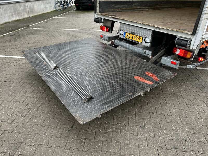 Box truck DAF LF 210 FA / 12 Ton / 450 dkm / Tacho V2 / Box / Laadklep / APK TUV 09-26: picture 11 Box truck DAF LF 210 FA / 12 Ton / 450 dkm / Tacho V2 / Box / Laadklep / APK TUV 09-26: picture 11