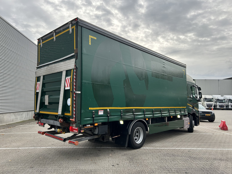Renault T 380 Comfort / 820 dkm / Curtainside / Loadlift / APK TUV 02-26 - Curtainsider truck: picture 2 Renault T 380 Comfort / 820 dkm / Curtainside / Loadlift / APK TUV 02-26 - Curtainsider truck: picture 2