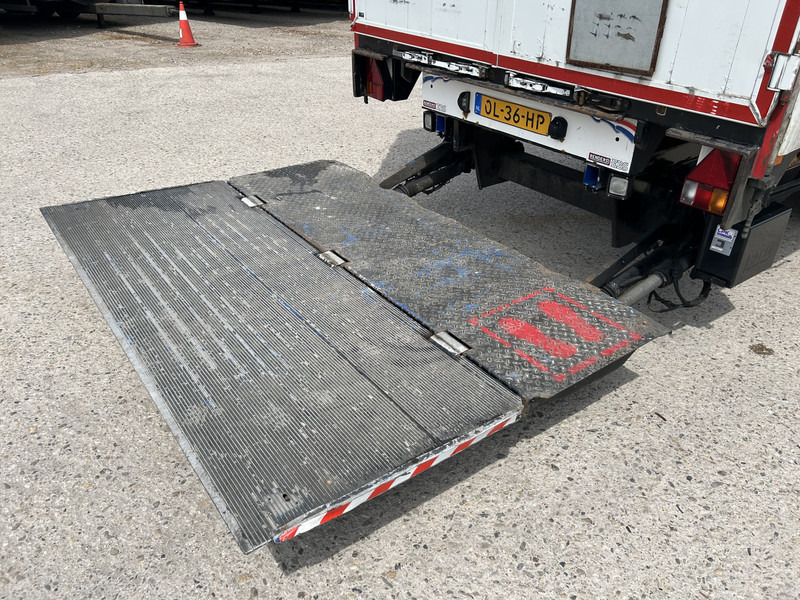 Curtainsider semi-trailer Renders ROC 12.18 / Curtainside / Loadlift / Lift + Steer Axle / Side Boards: picture 6