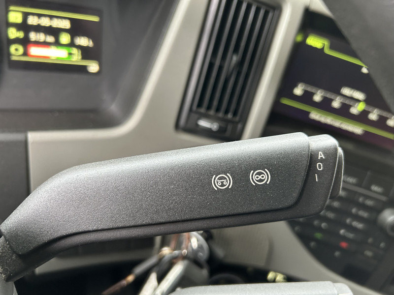 Volvo FM 370 Globetrotter / 770 dkm / 2 Tanks / NL Truck - Tractor unit: picture 5 Volvo FM 370 Globetrotter / 770 dkm / 2 Tanks / NL Truck - Tractor unit: picture 5