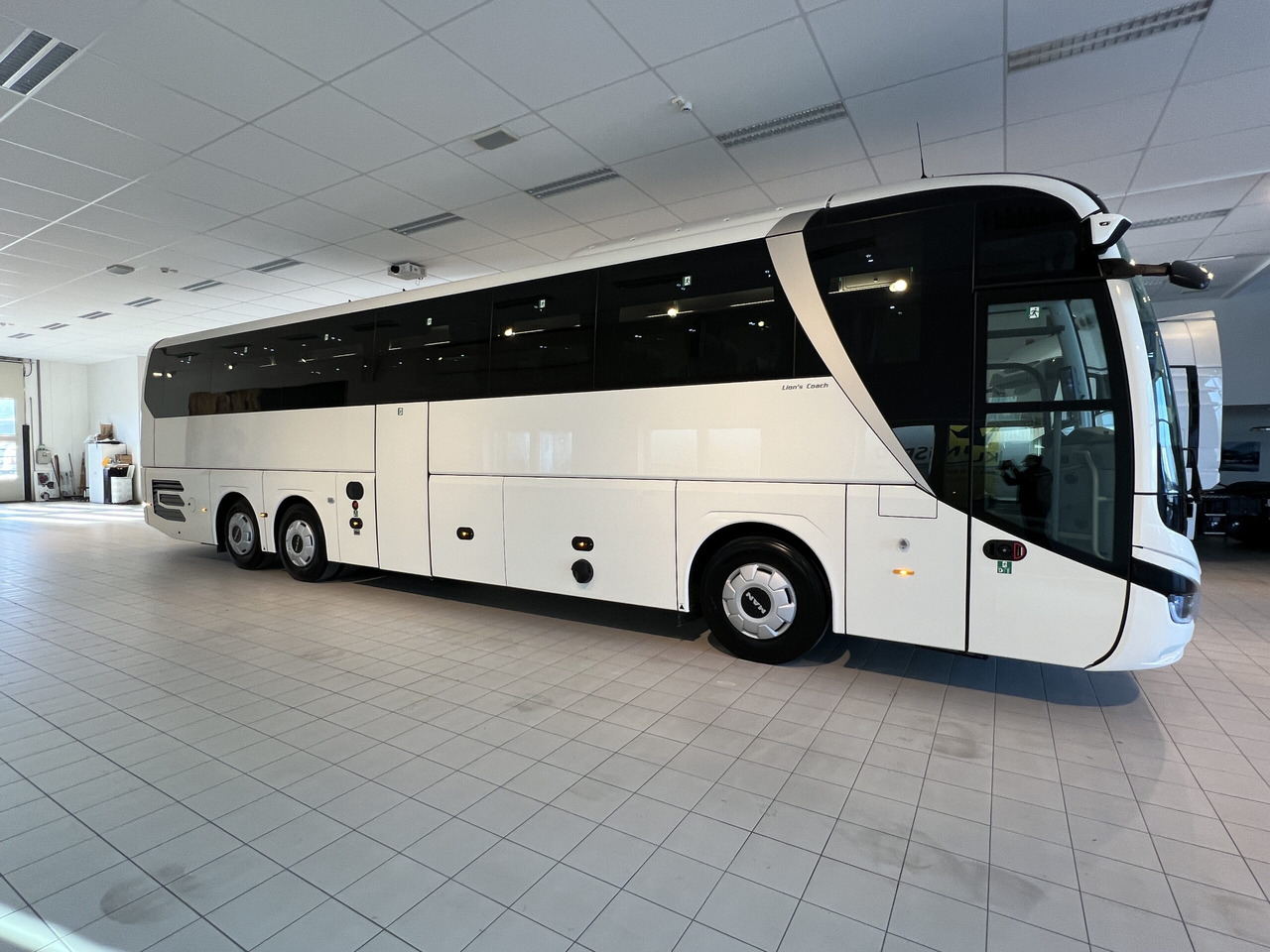 Coach MAN Lions Coach R08 Euro 6E (Dark Edition): picture 8